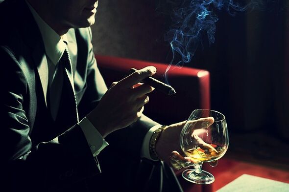 iktidar için olumsuz faktörler olarak sigara ve alkol